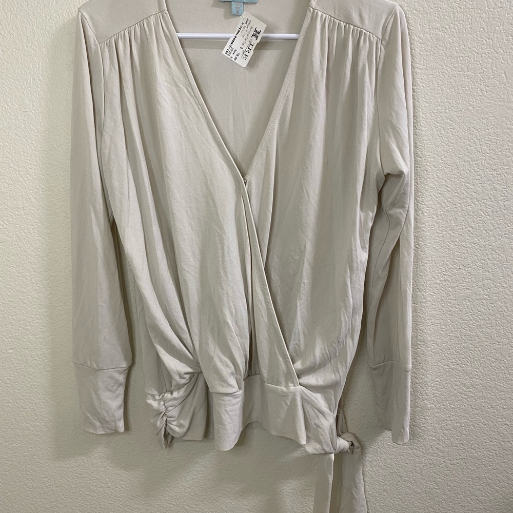 Veronica M Elegant Cream Wrap Blouse Size Small‎